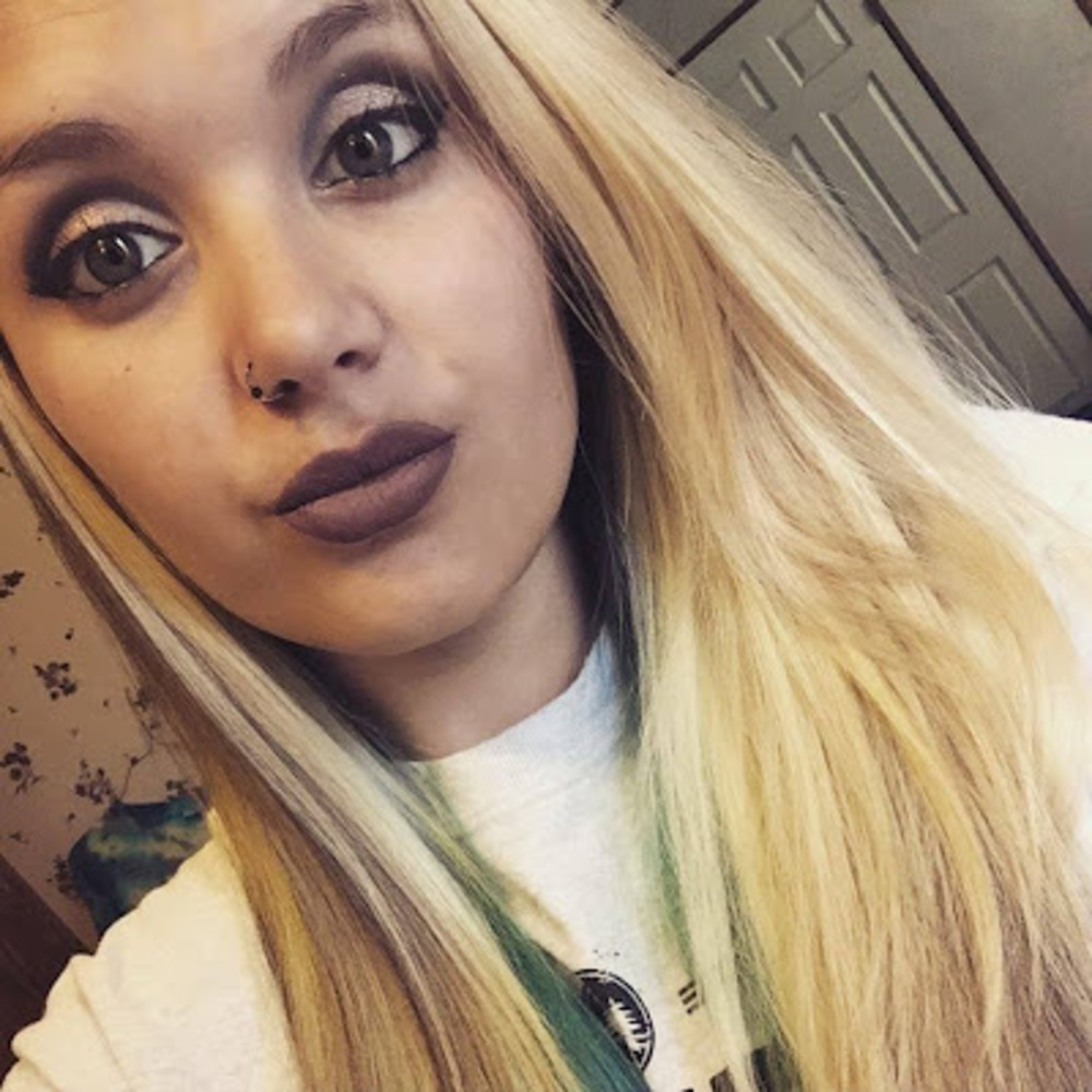 Meet your Posher, Brittnie